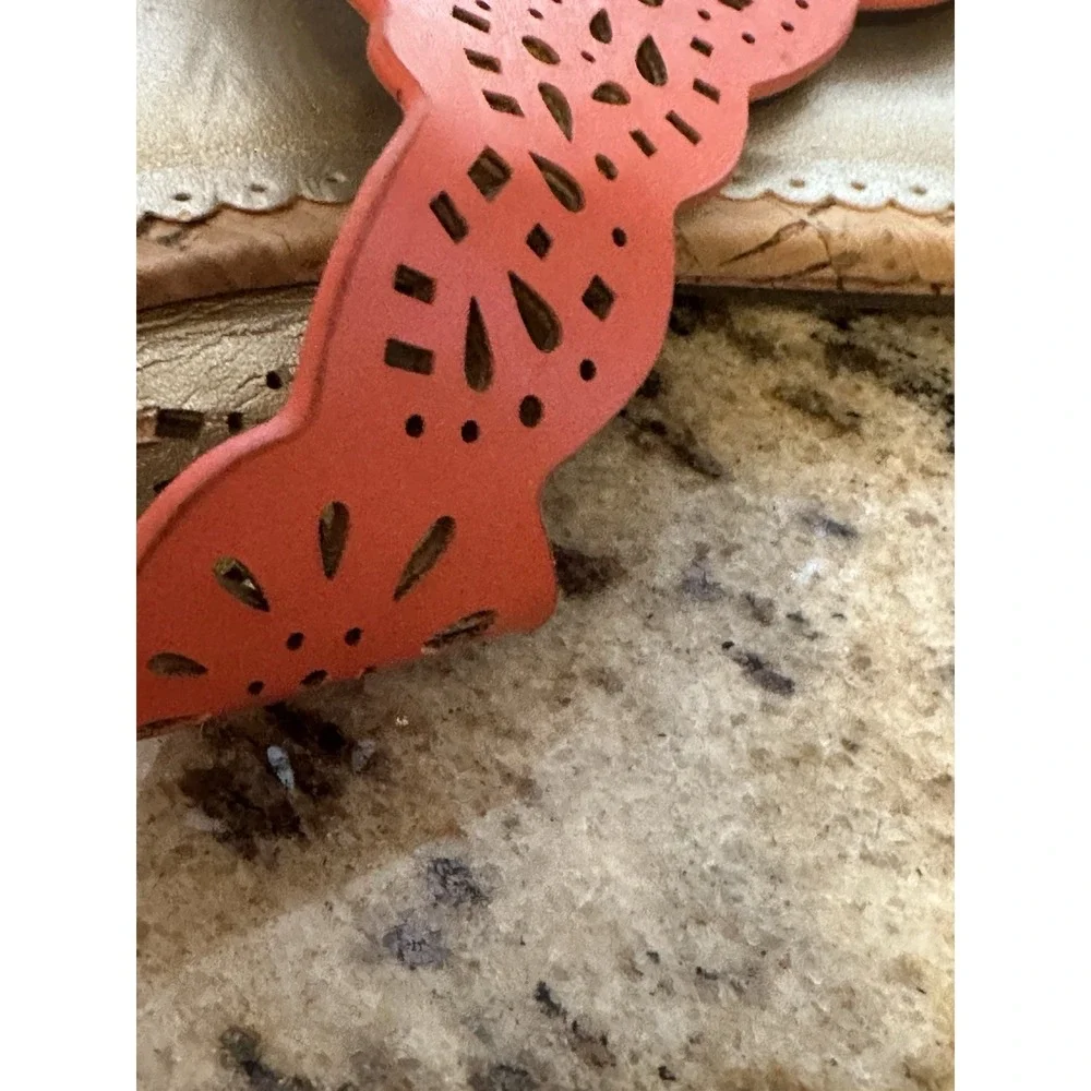 Coach & Four Laser Cut Medallion Cork Thong Sandals Sz8.5 - Picture 7 of 8